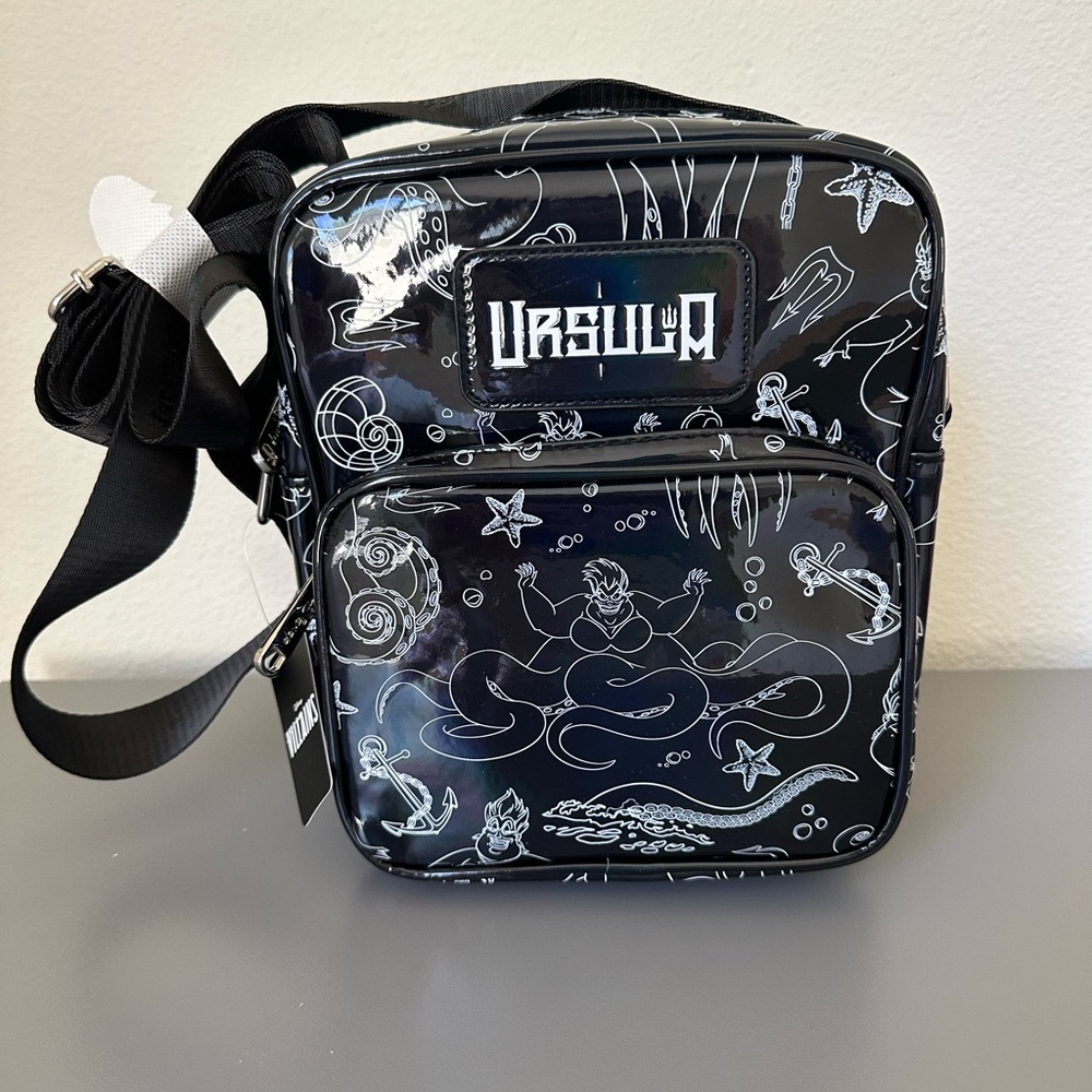 NWT Buckle-Down Disney The Little Mermaid Villain Ursula Poses Crossbody Bag - Picture 13 of 13